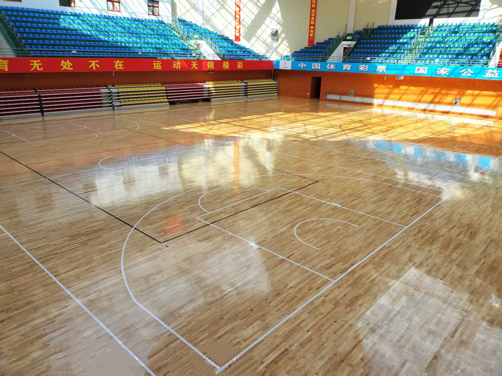 体育馆运动木地板翻新