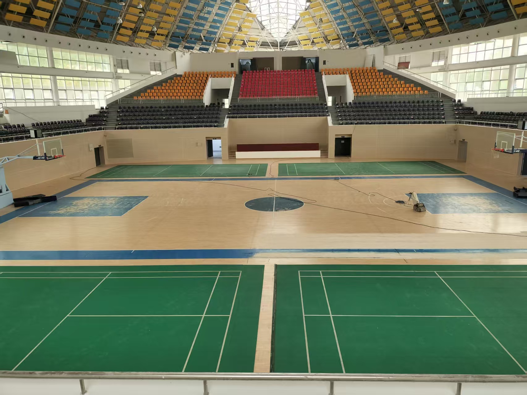 篮球馆运动木地板翻新