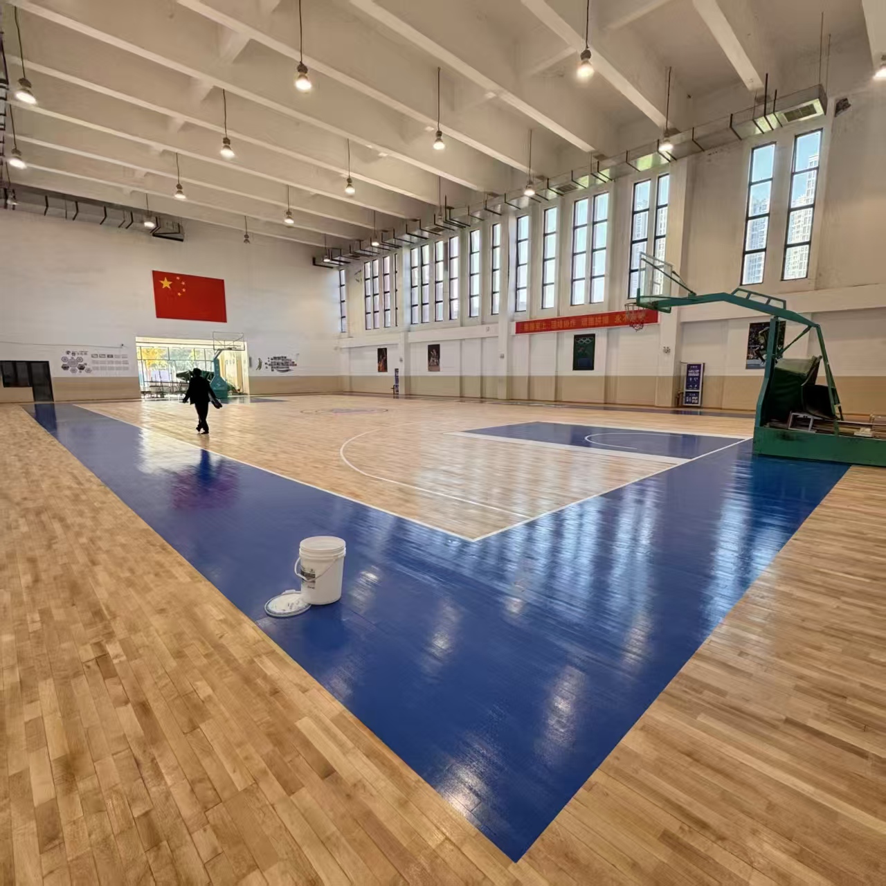 义乌復大实验学校篮球馆木地板翻新