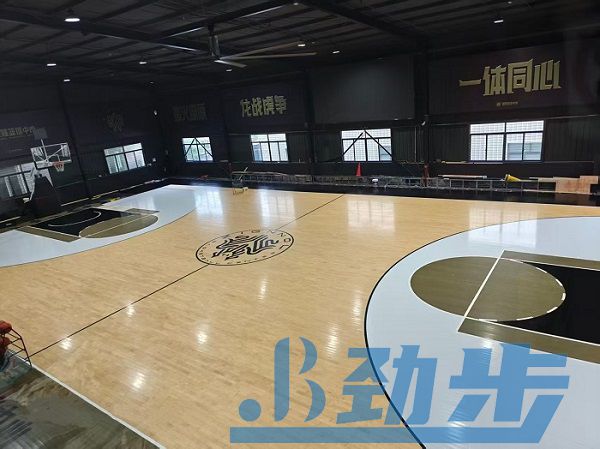 篮球馆运动木地板为什么要做彩漆？