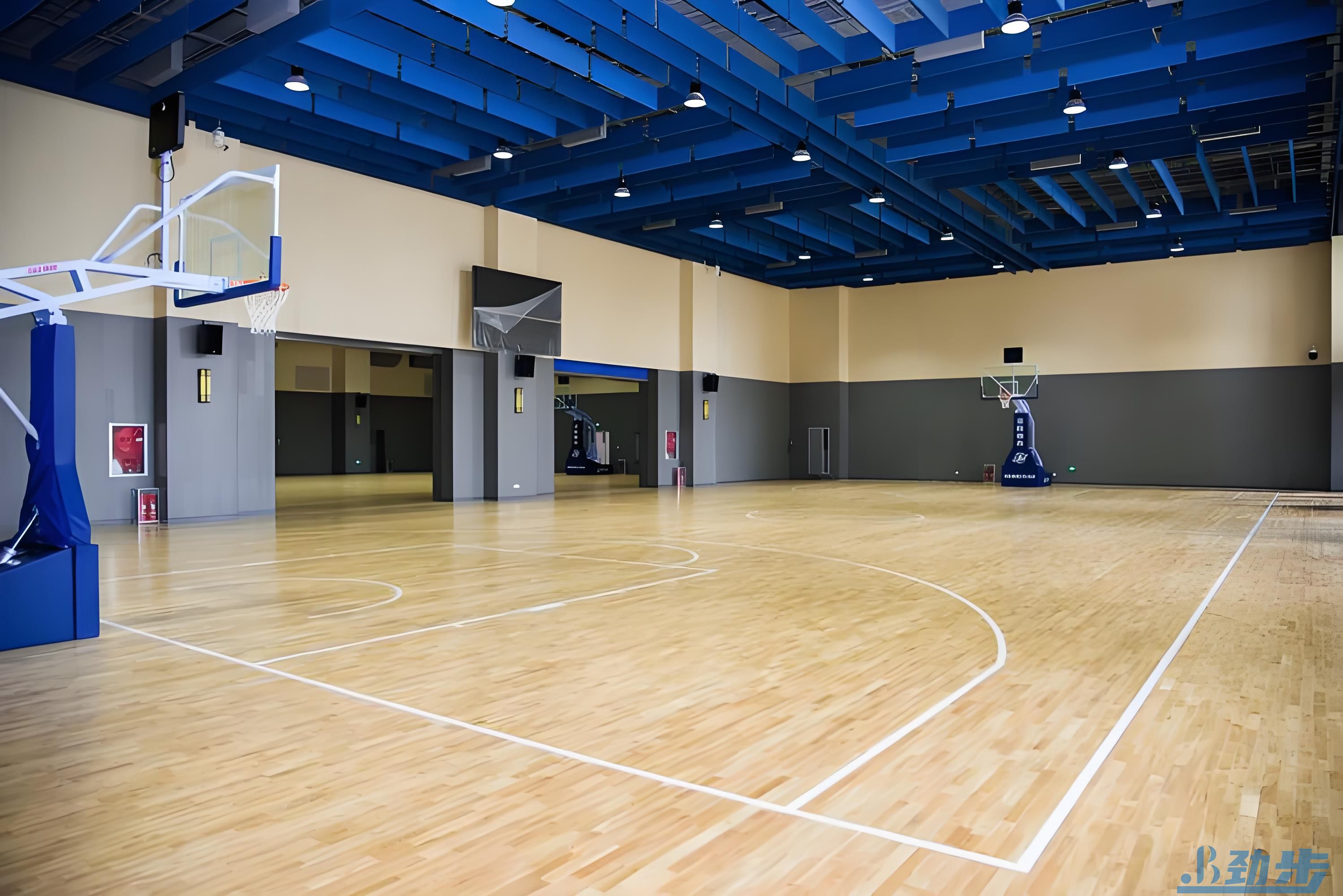 沈阳宸铭篮球馆木地板翻新——消除安全隐患，守护球员每一次起跳