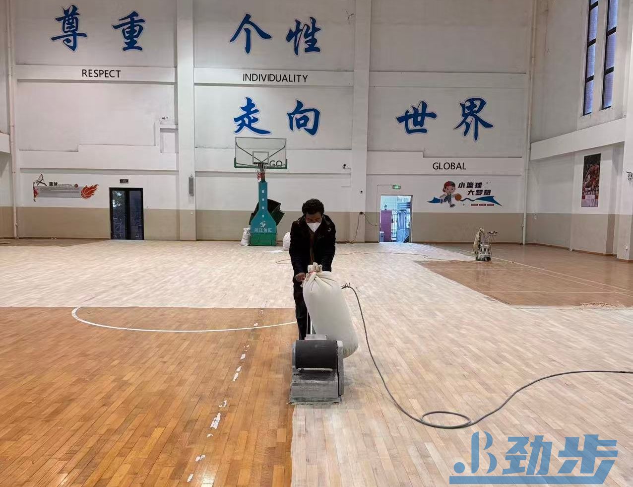 篮球馆木地板翻新 篮球馆木地板翻新