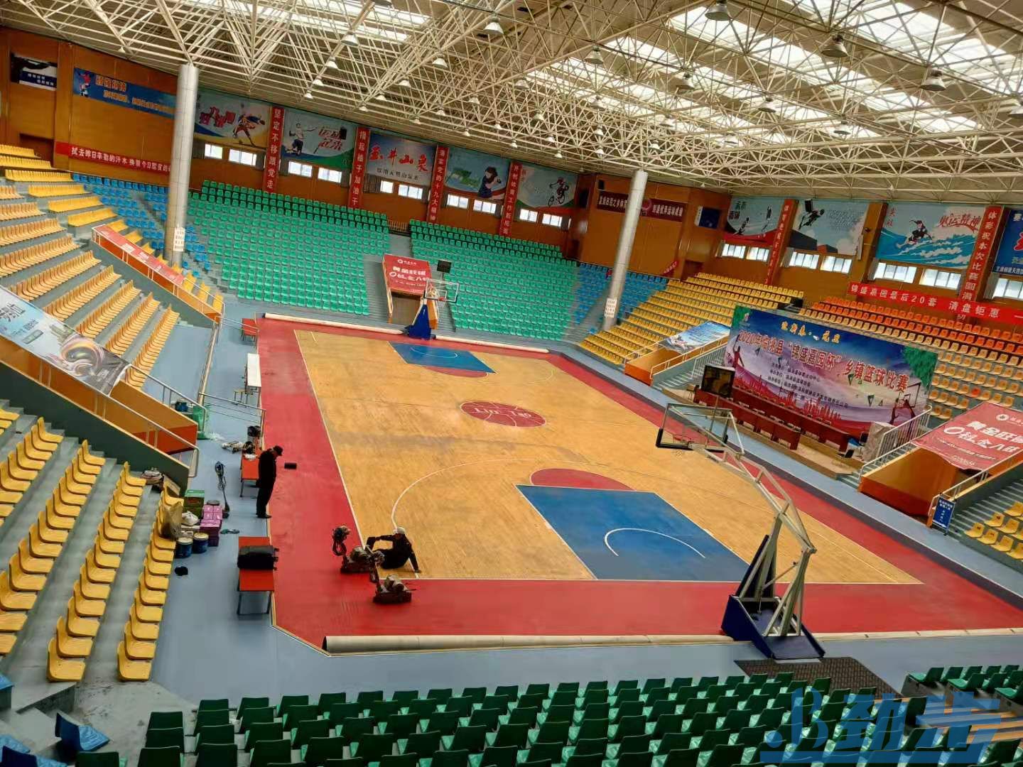 篮球馆木地板翻新