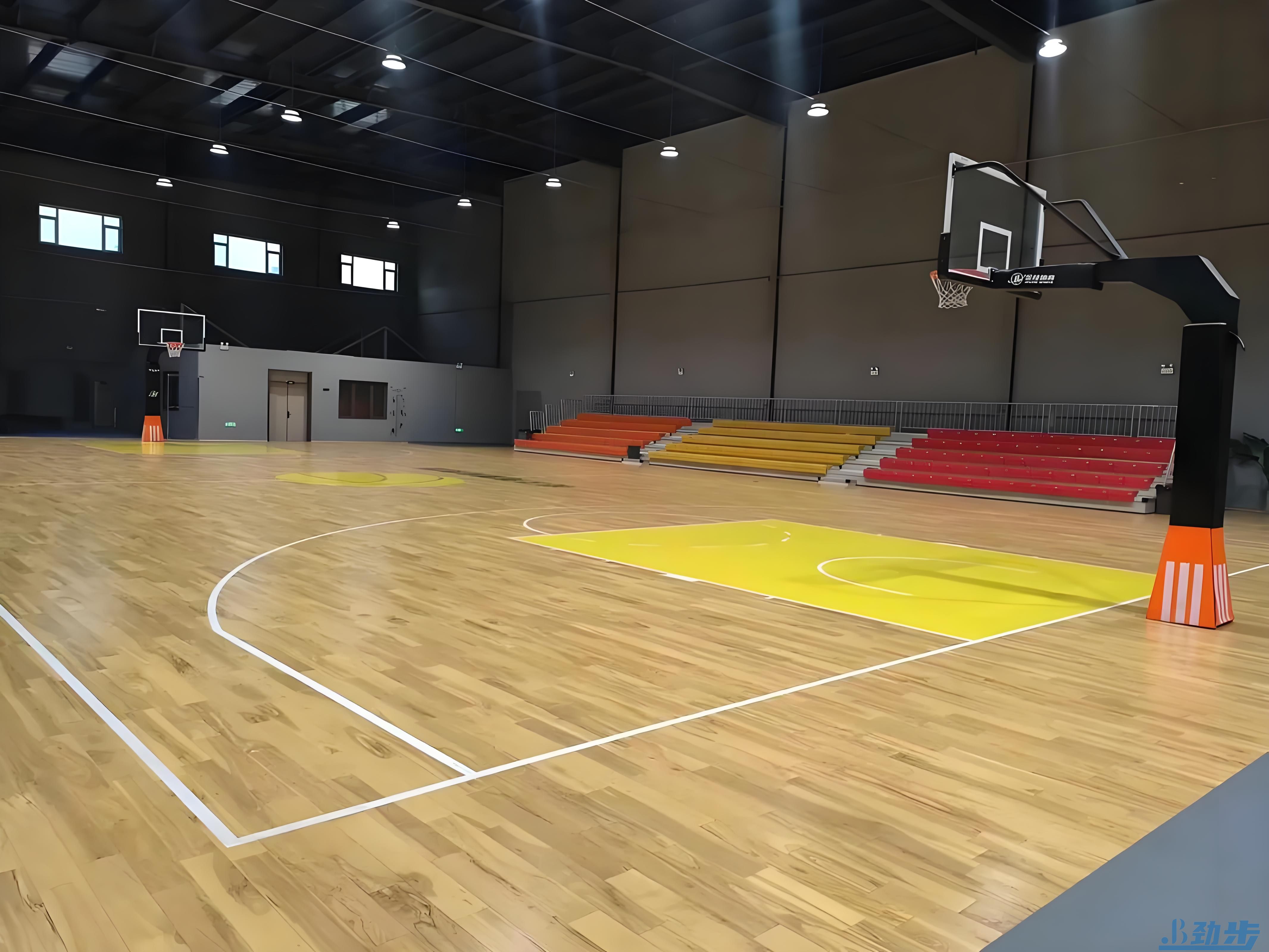 焕新赛场活力：篮球馆木地板翻新修复的专业之道