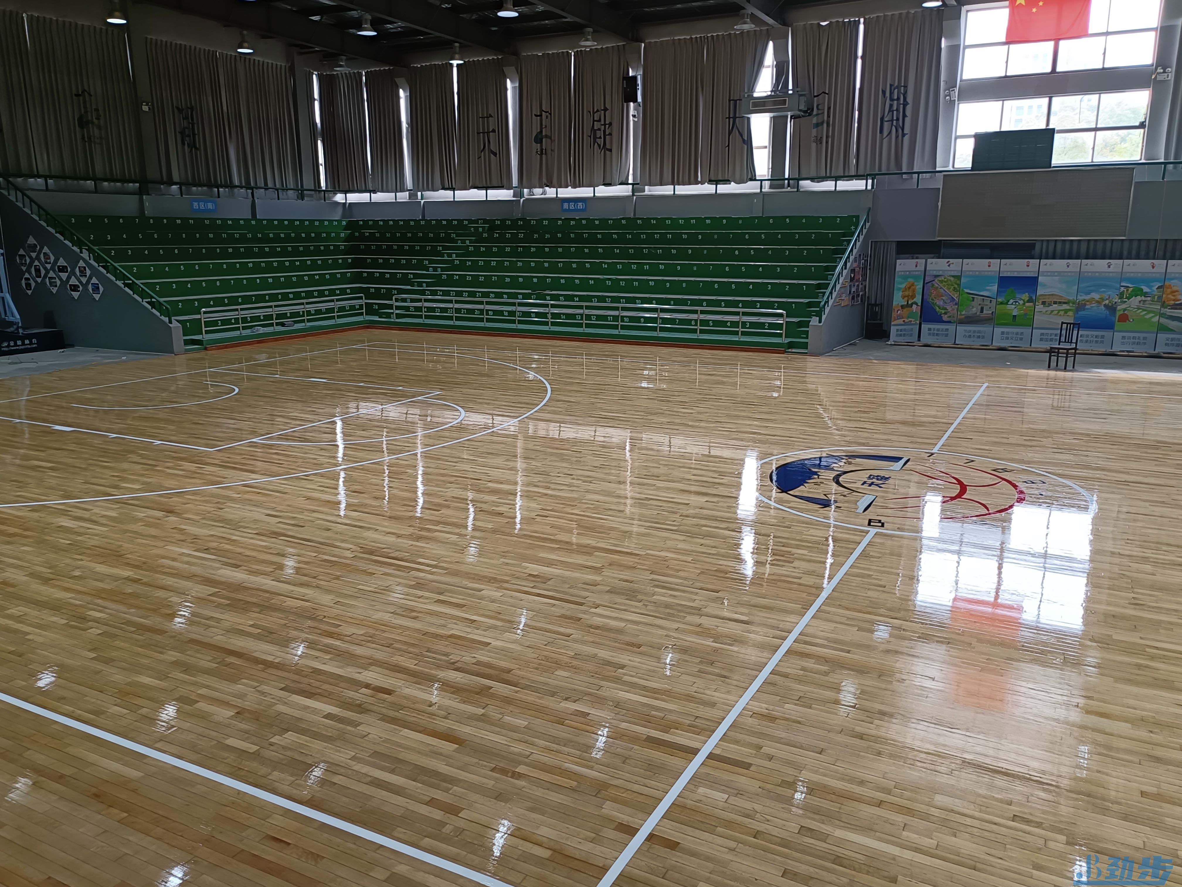 精打细算焕新馆：篮球馆木地板翻新成本解析