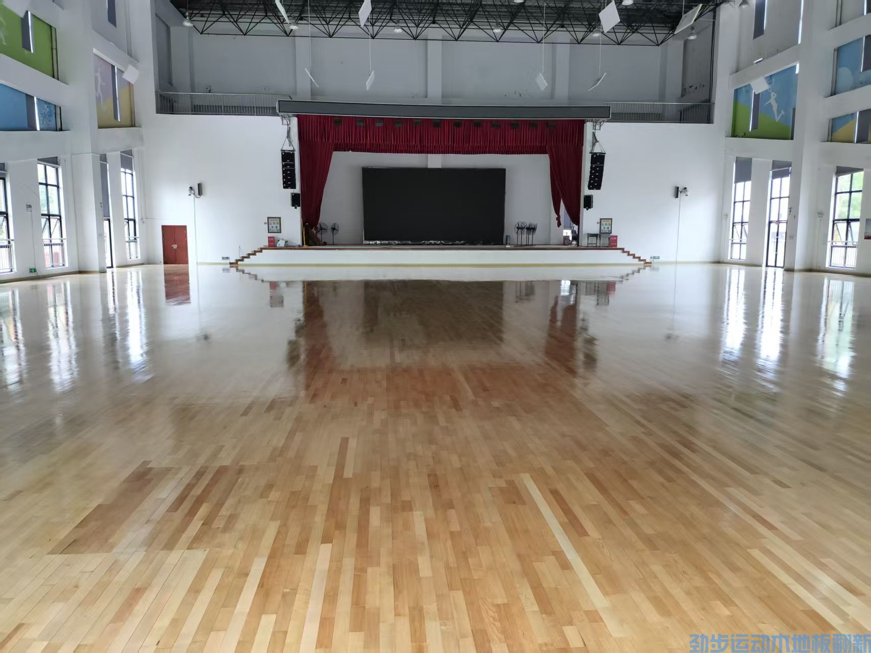 篮球场地板养护