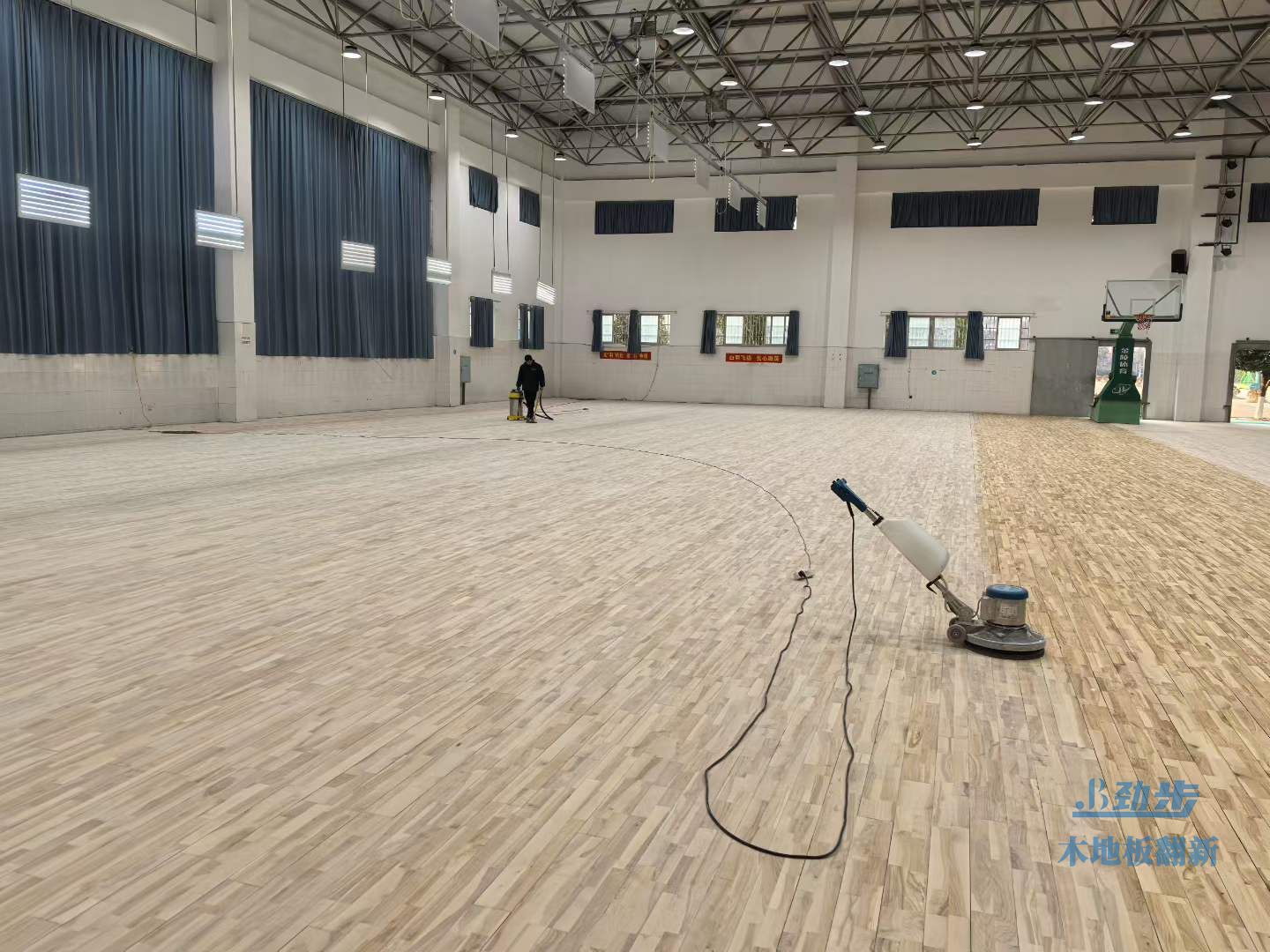 篮球馆地板翻新价格 篮球馆地板翻新价格