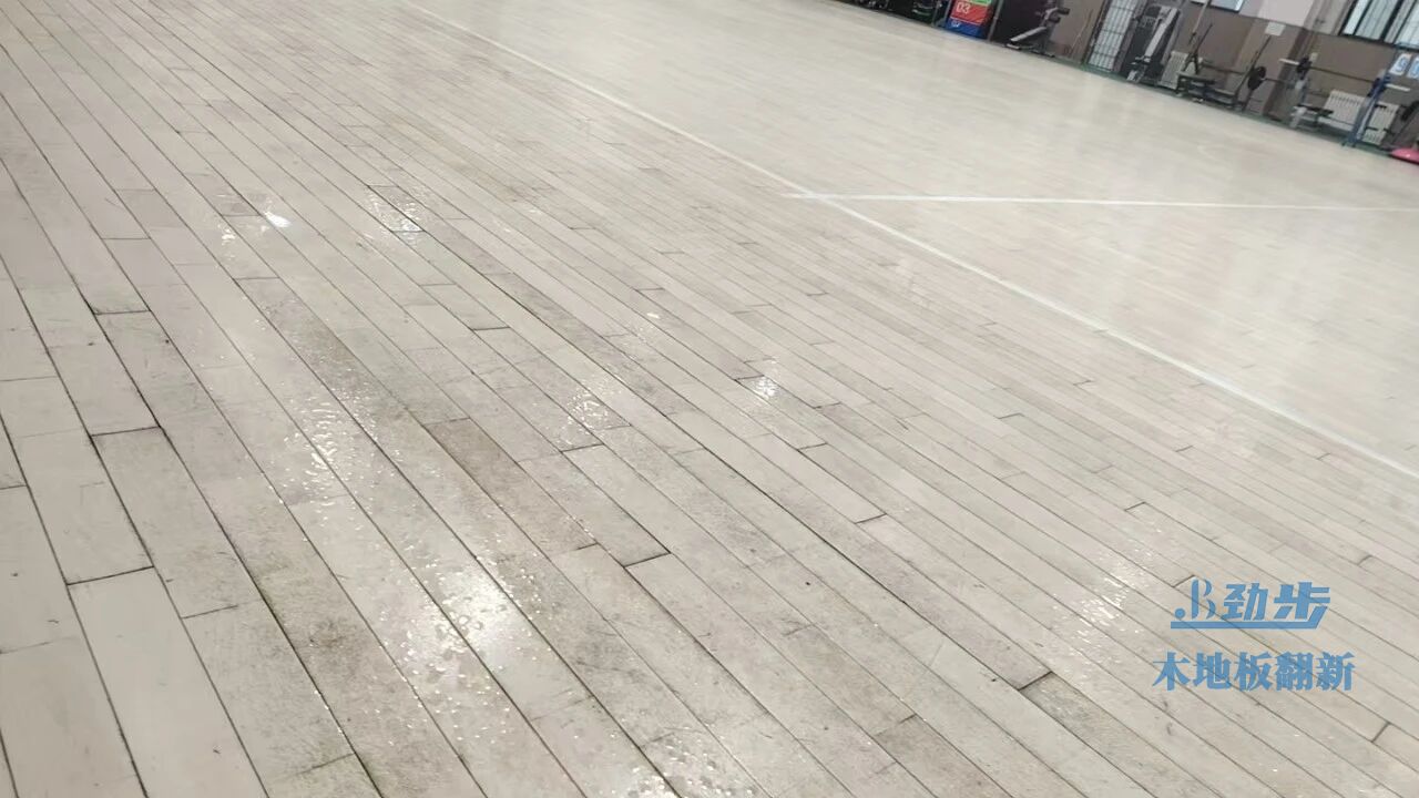篮球馆地板翻新价格