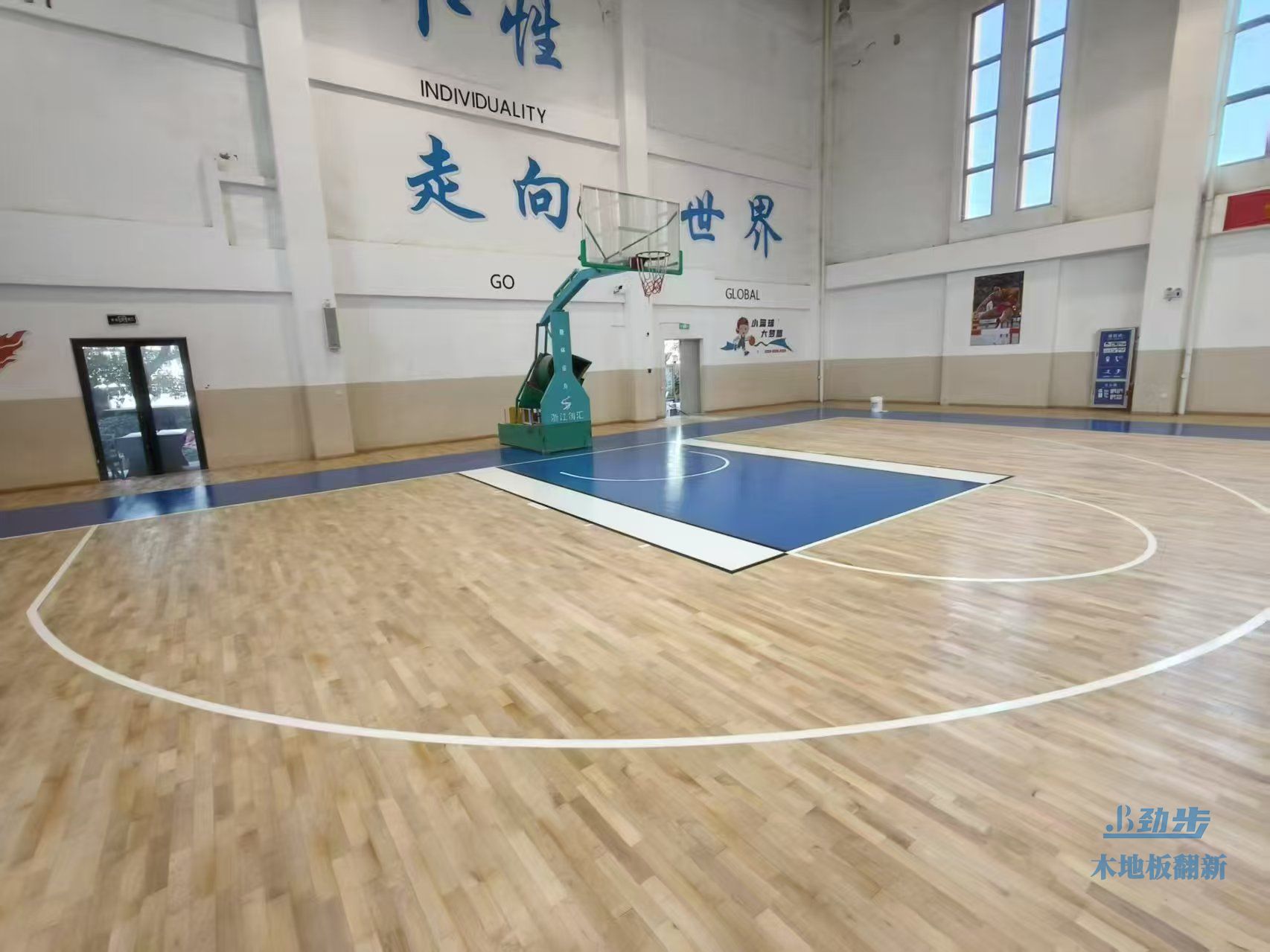 篮球馆木地板翻新多少钱一平方