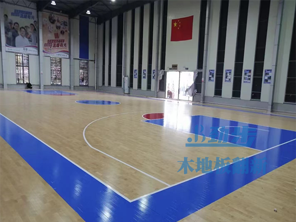 篮球馆地板翻新价格，读懂报价逻辑，选对场馆焕新方案